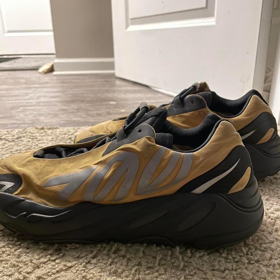 Adidas Yeezy 700 Boost Mnvm
