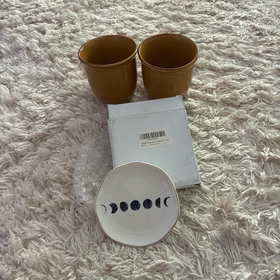 Brown Two Cups And White