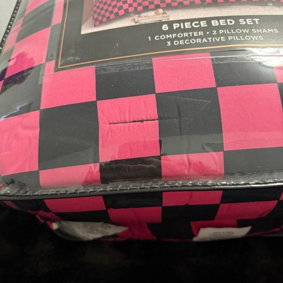 Juicy Couture Checkerboard Reversible 9656 3