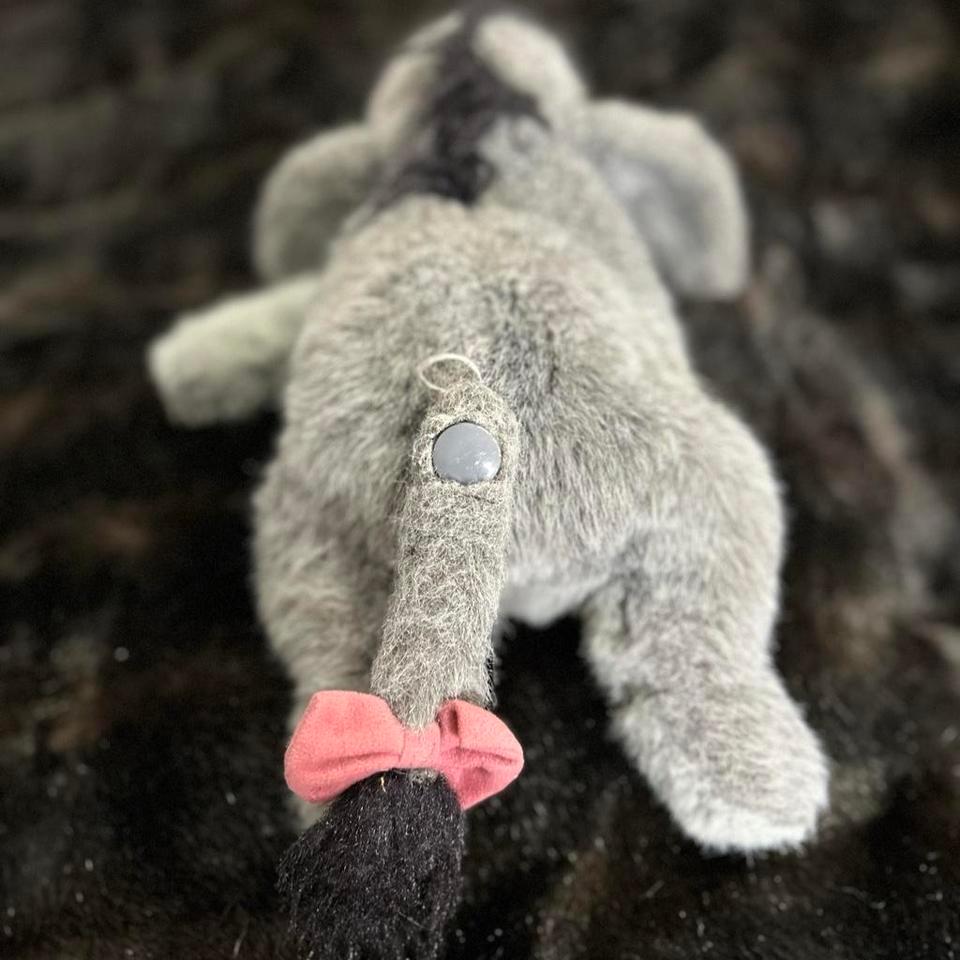 Vintage Disney Store Eeyore Plush 2072 2