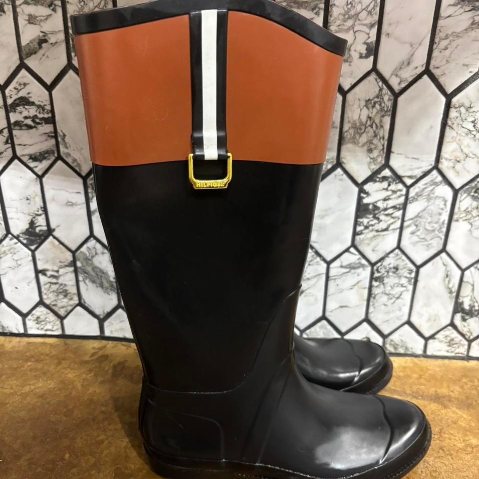 Tommy Hilfiger Size 8 Rain