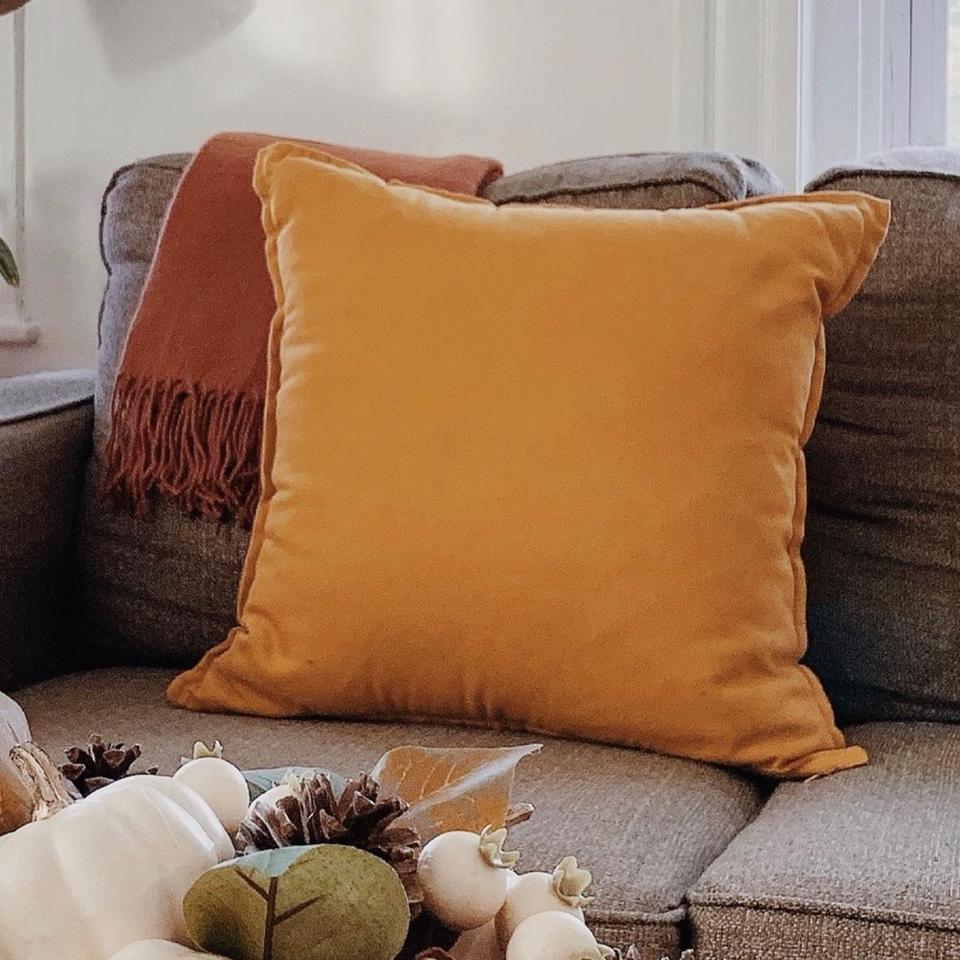 Set Of 2 Mustard Yellow E56c