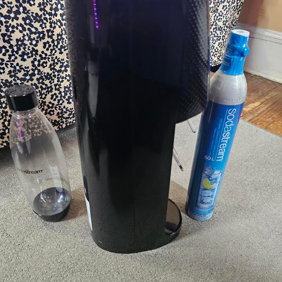 Black Soda Stream Machine 1 2