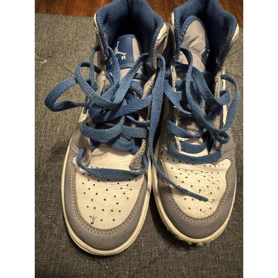 Nike Air Jordan 1 Mid A260