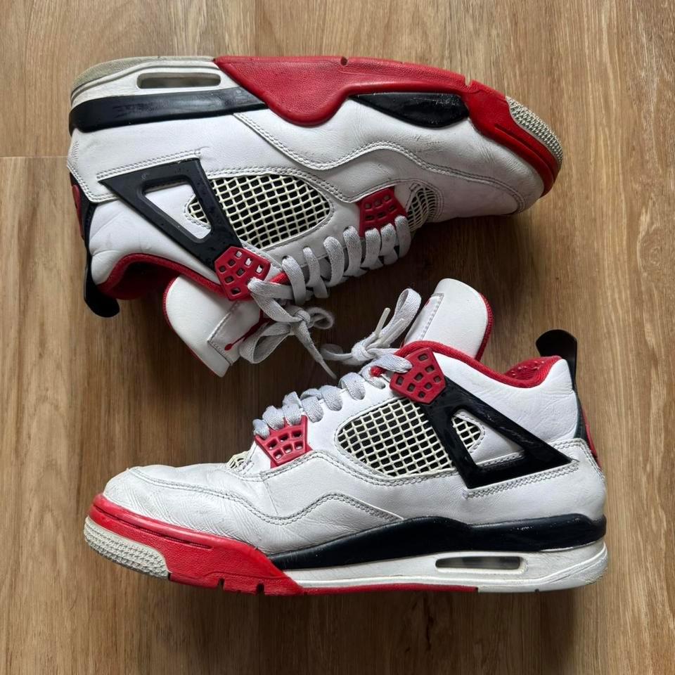 Nike Air Jordan 4 Retro