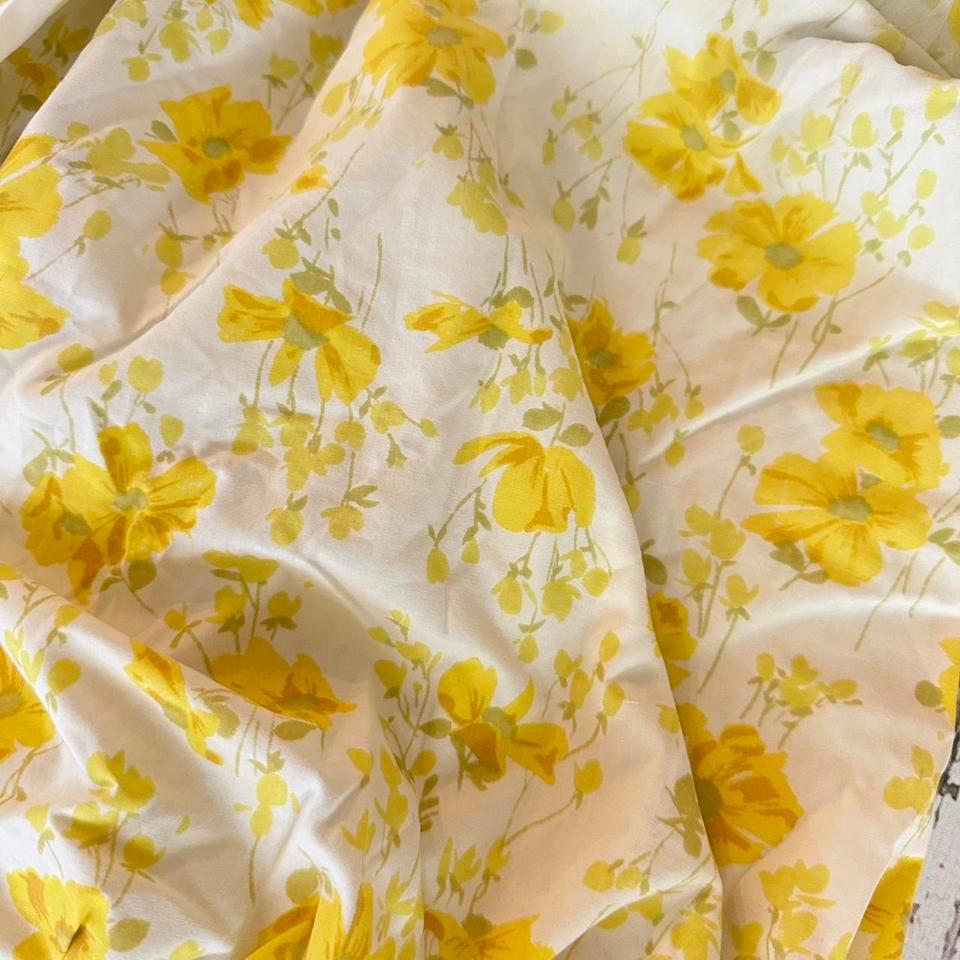 Adorable Daisies Grace This 1960s B6bf 2