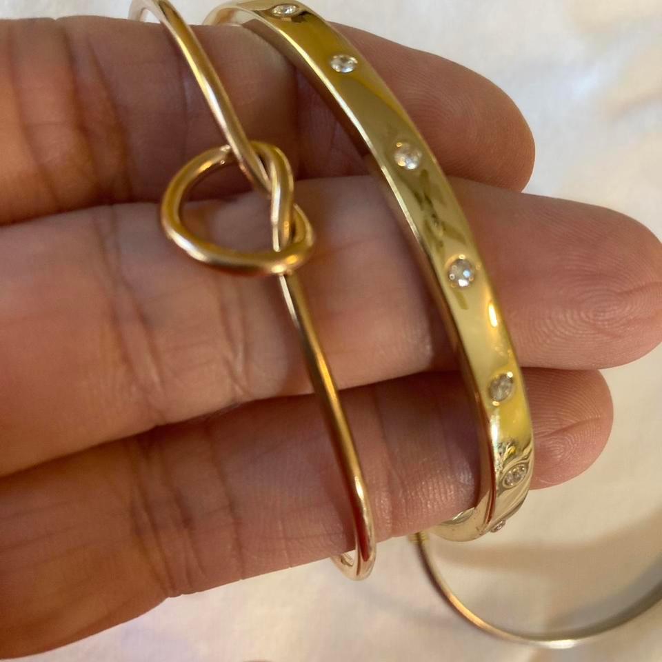 We Have 2 Cuff Bracelets 4b01 3
