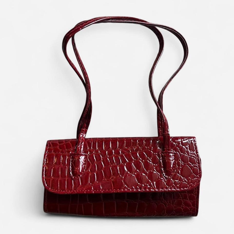 Red Croc Embossed Faux Leather F14d