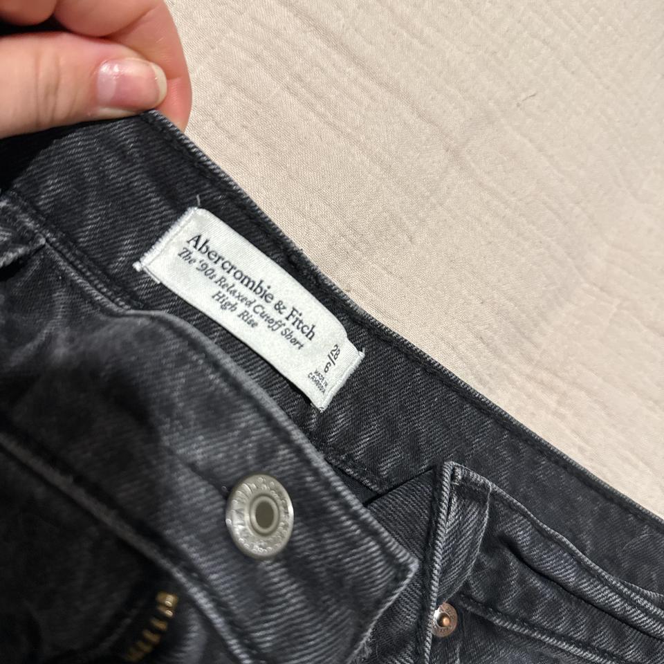 Abercrombie 90s Relaxed Cutoff Black D744 3