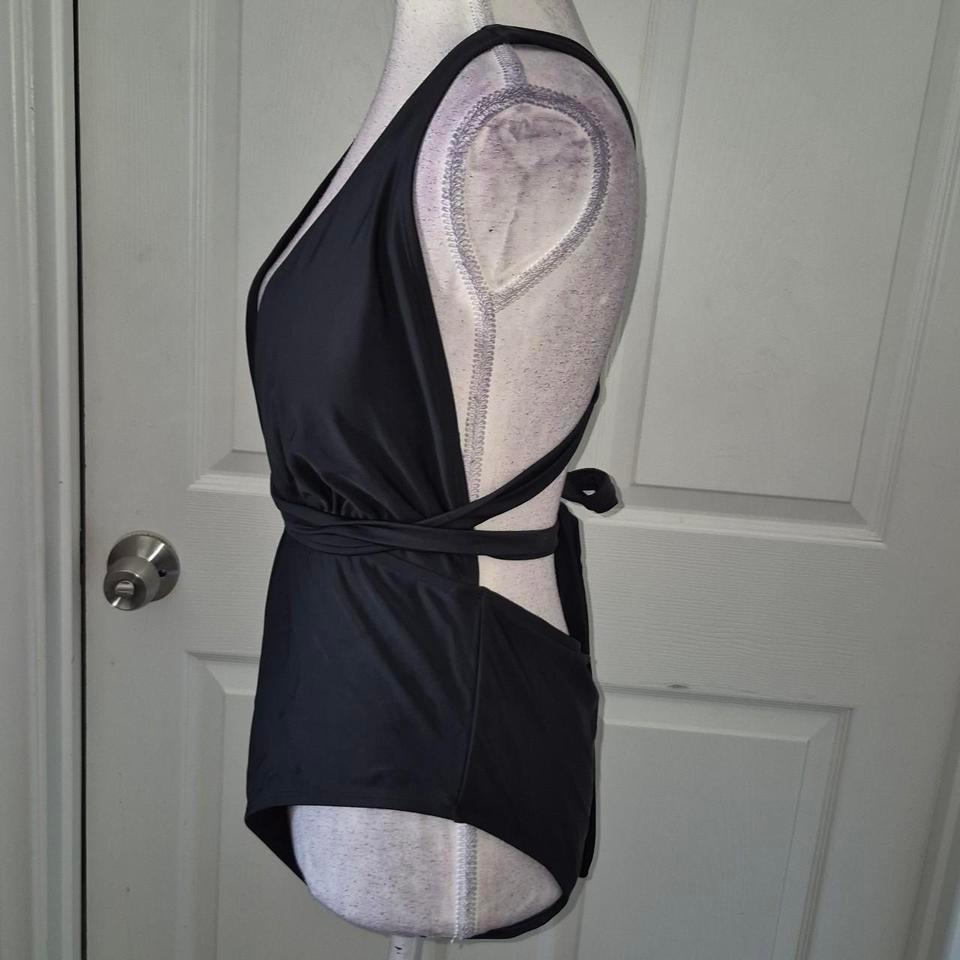 Cupshe Black Plunge Neck One 5