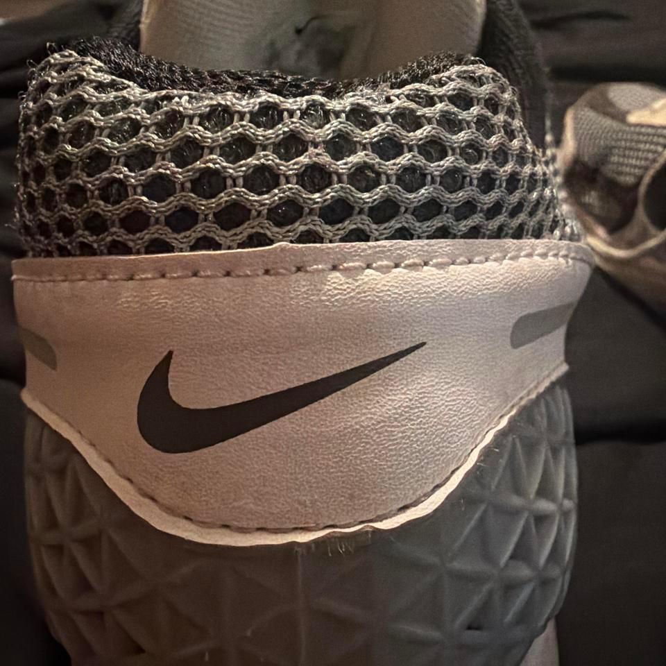 Nike White And Grey Vomero 8d35 4