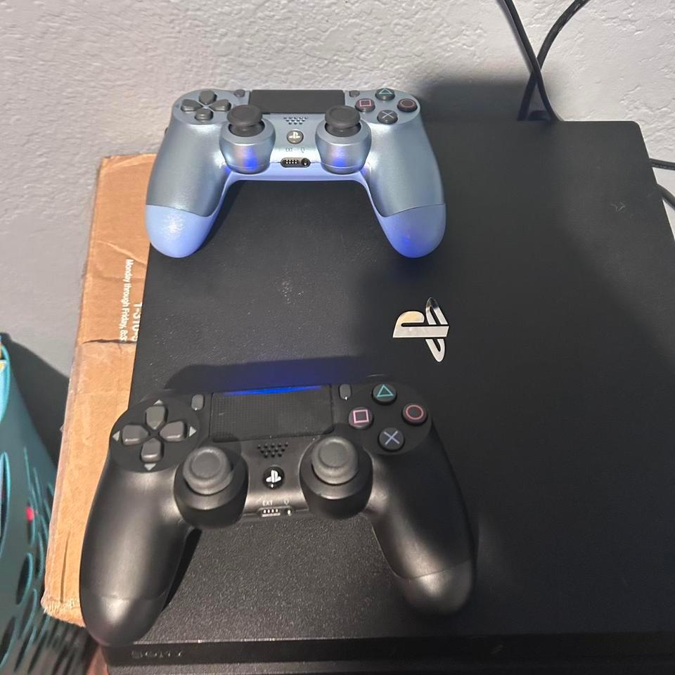 Ps4 Pro With 1tb Hard 2