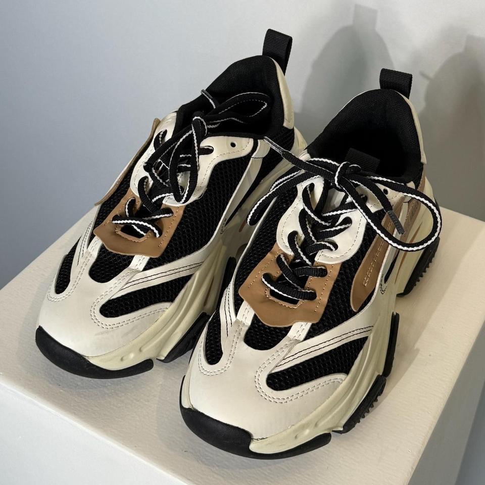 Black And White Steve Madden