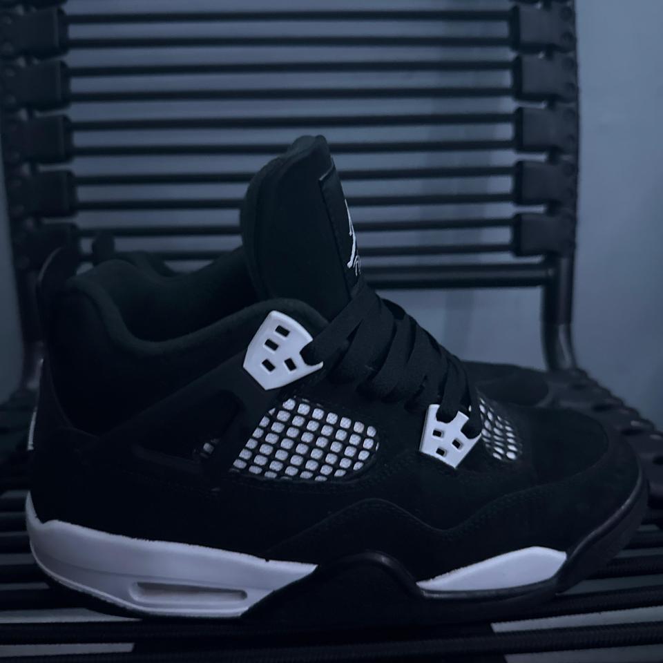 Jordan Retro 4 White Thunder 82dc 5