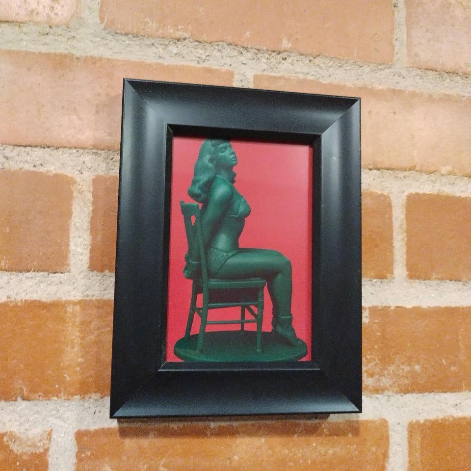 Bettie Page Pinup Queen Plastic