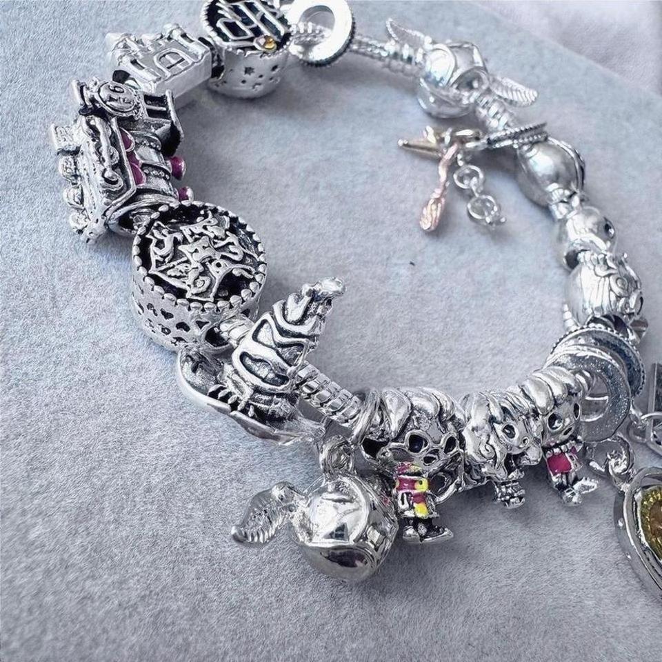 Harry Potter Charm Bracelet Hogwarts Ac1a 2