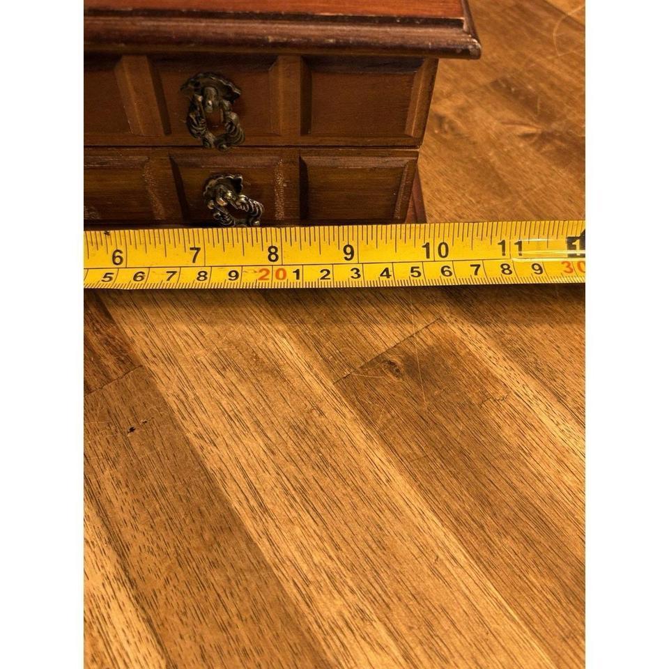 This Vintage Wood Jewelry Box F023 4