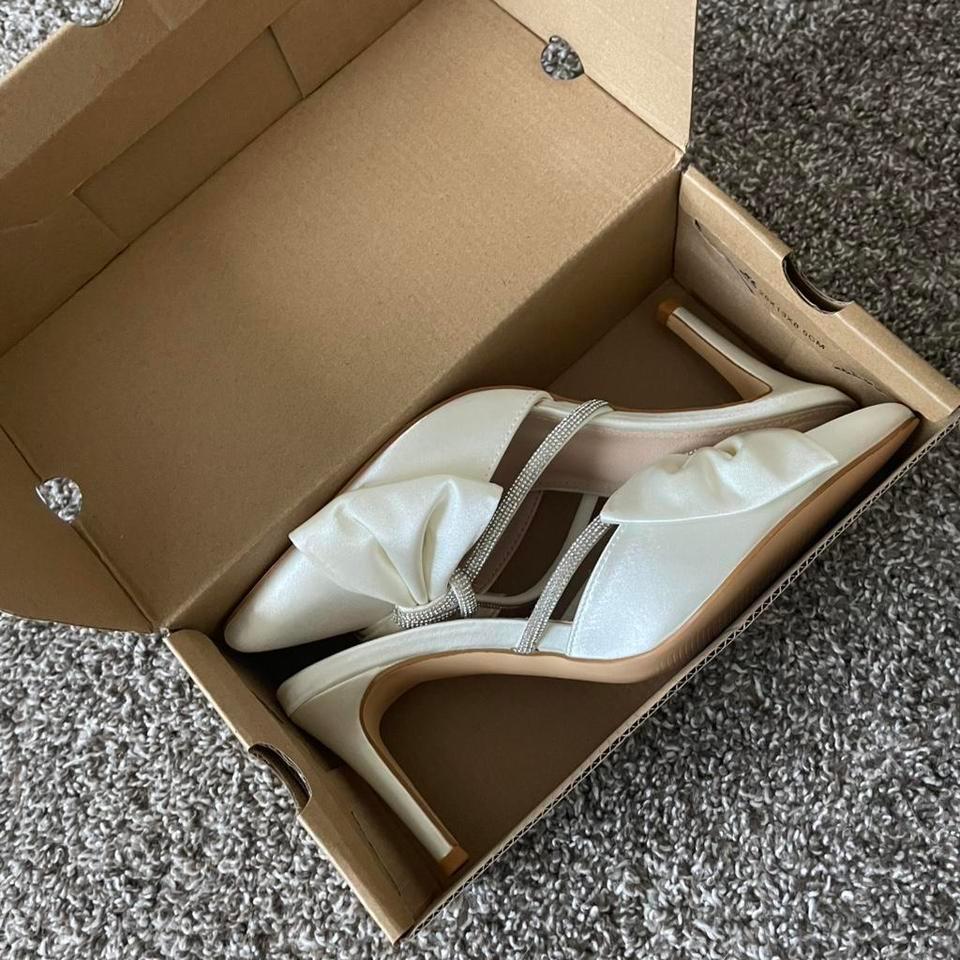 Ivory Satin Bow Heels With 4504