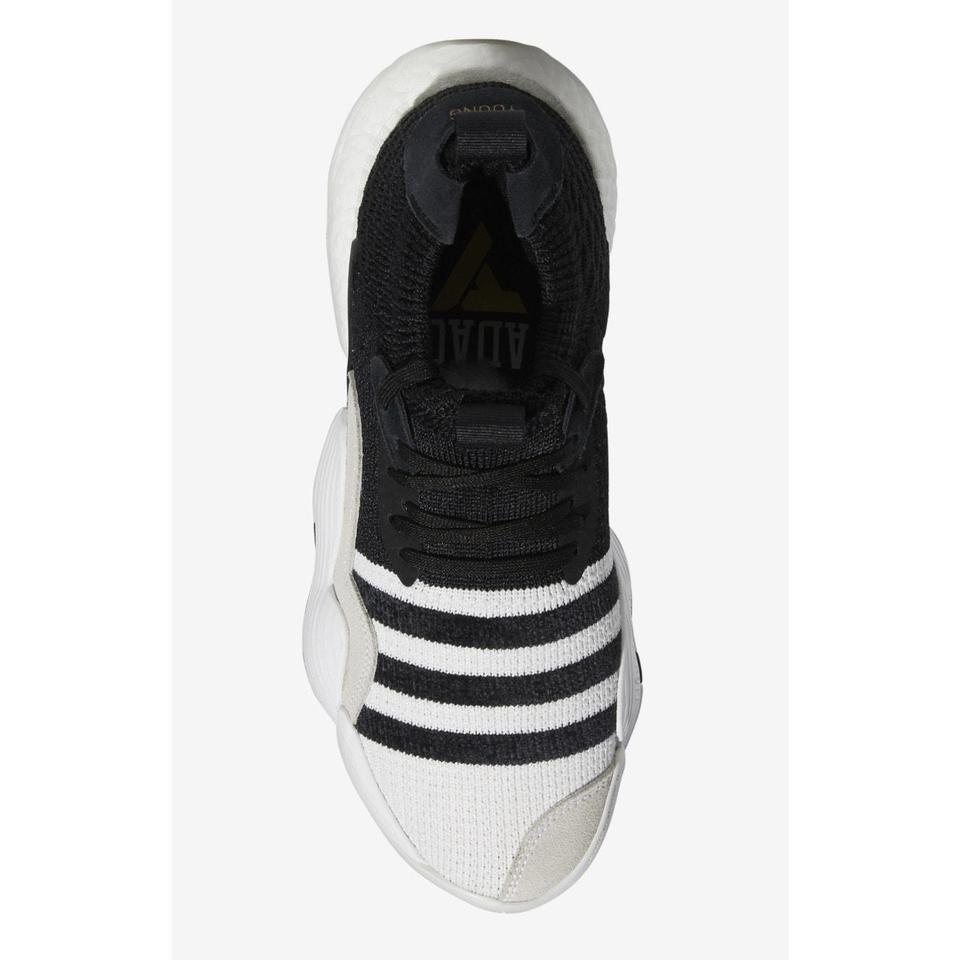 Adidas Trae Young 20 Basketball 2