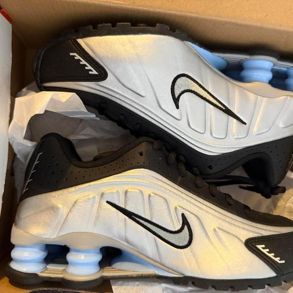 Nike Shox R4 Trainers Size 1a06