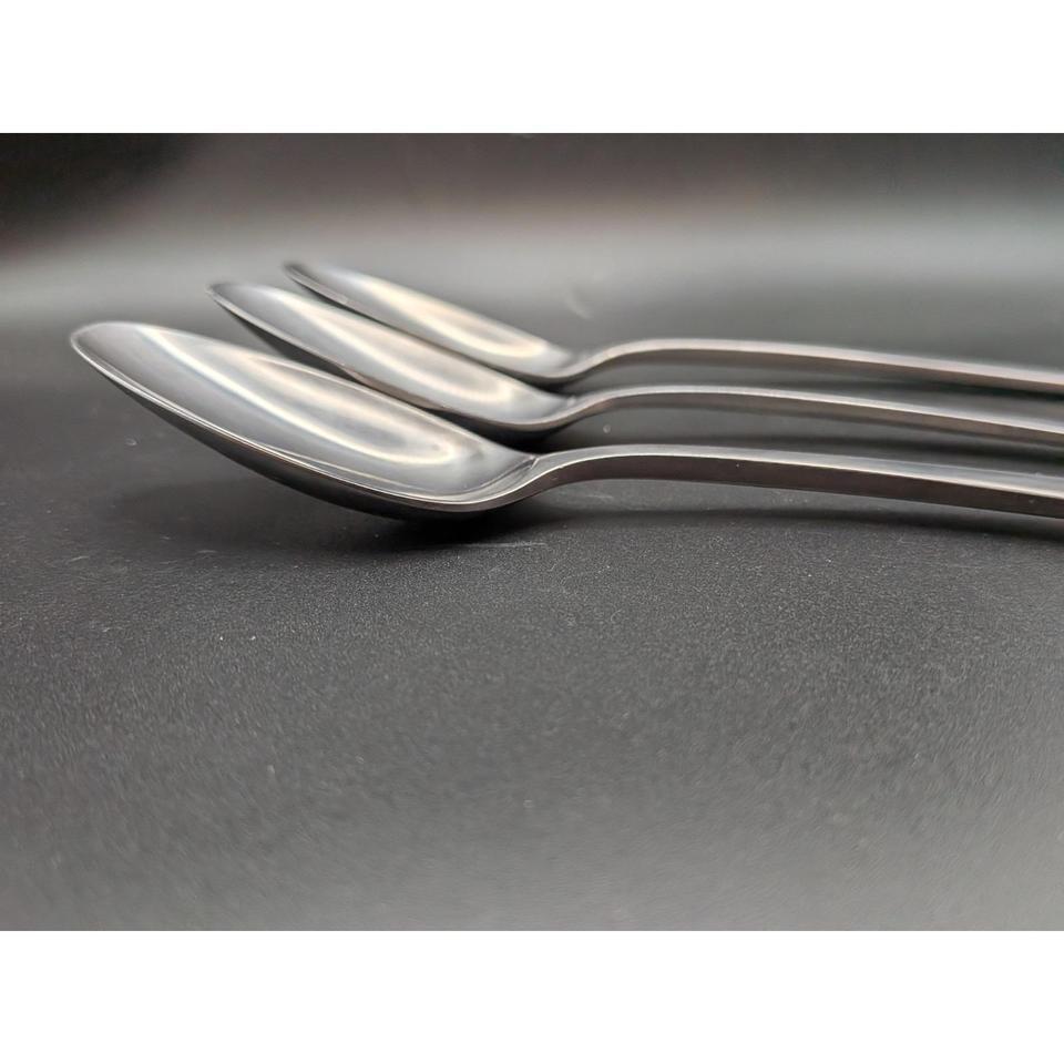 3 Soup Dinner Spoon Lot 2