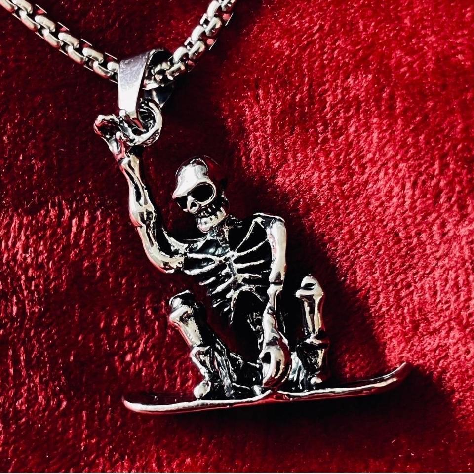 Skateboard Surfing Skeleton Pendant E96e 3