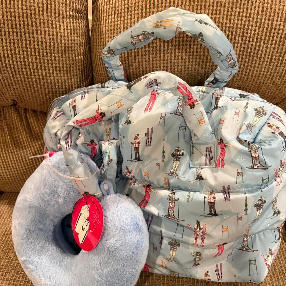 Betsey Johnson Ski Weekender Tote 6d1b