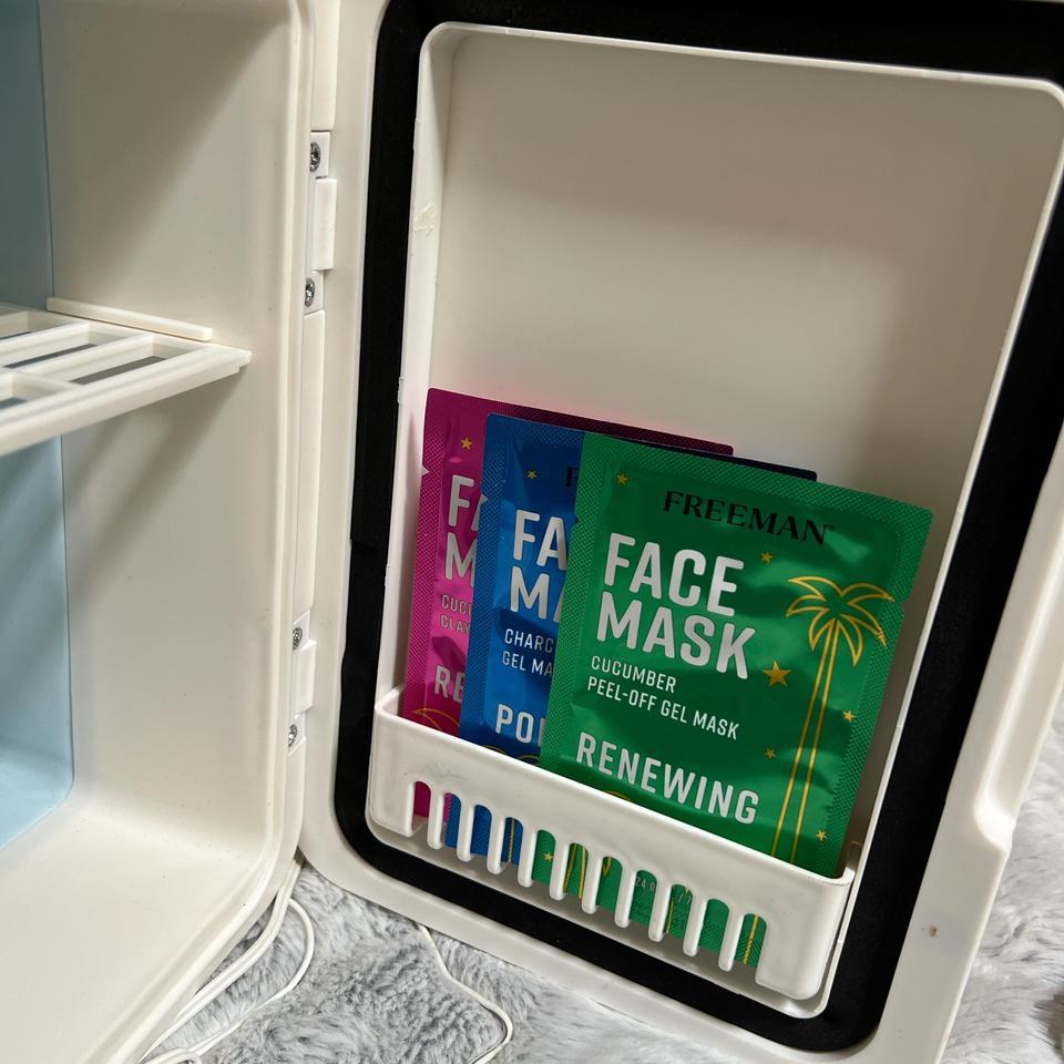 White Mini Fridge For Your 3