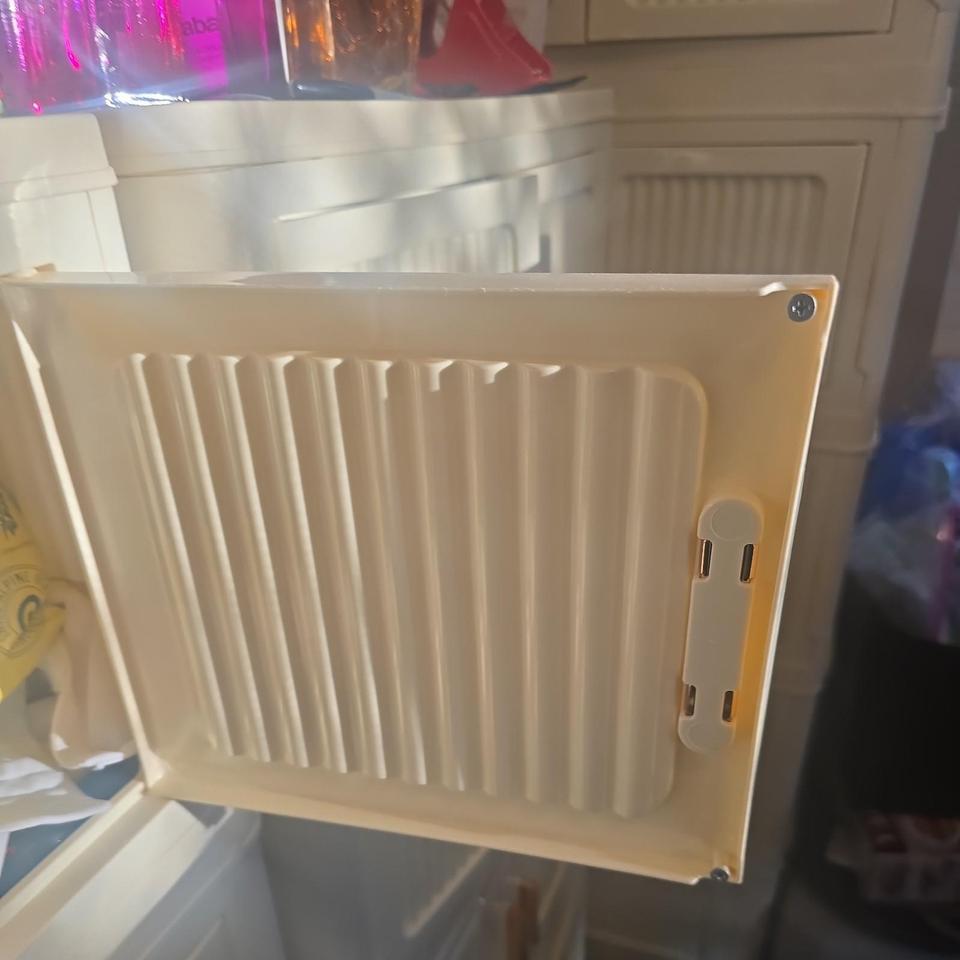 White And Gold Storage Cabinets 0315 2