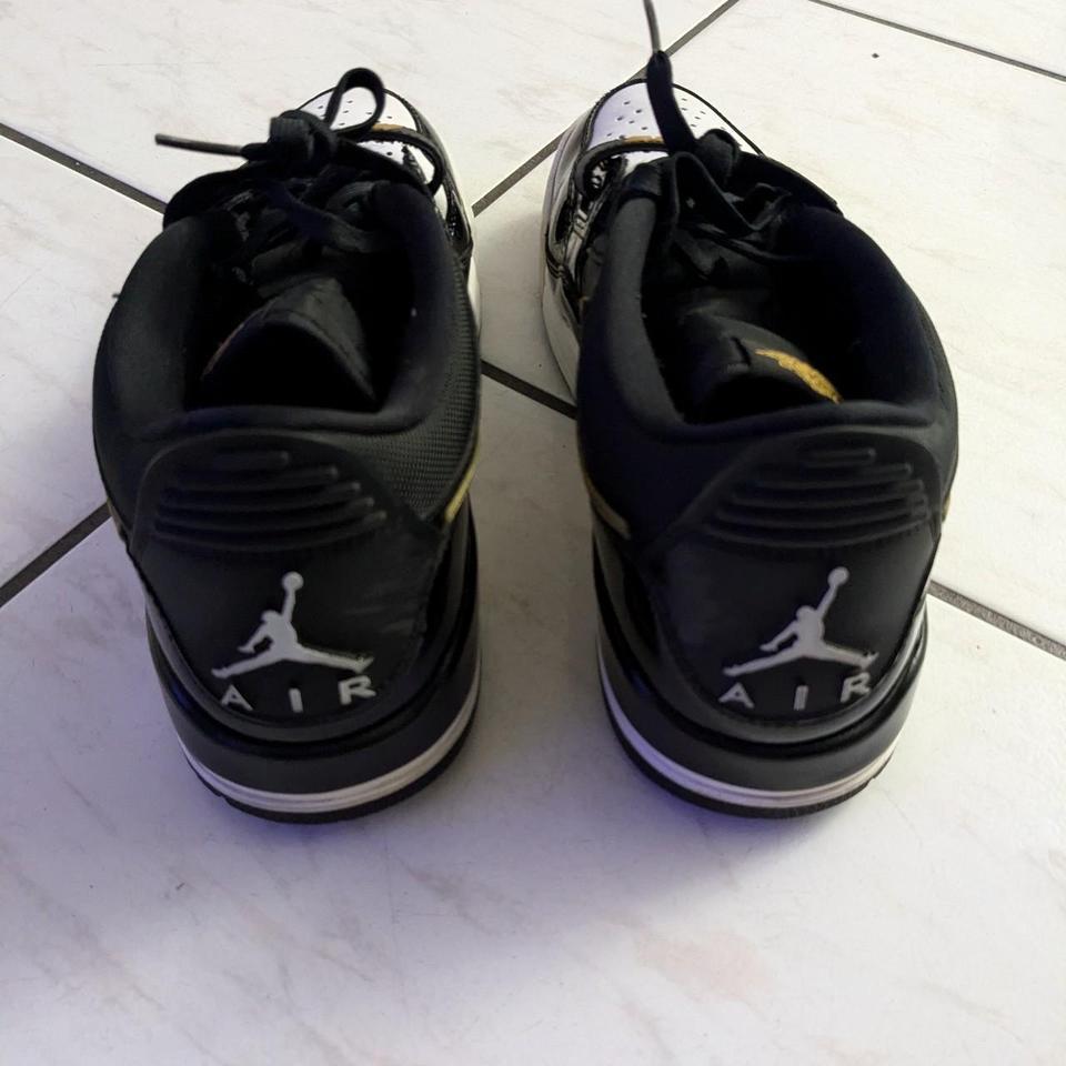 Size 95 Air Jordan 4