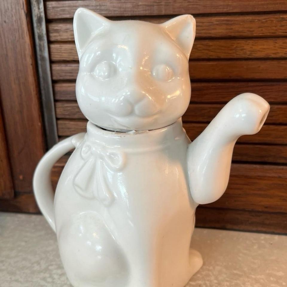 Vintage Cat Kitty Kitten Milk