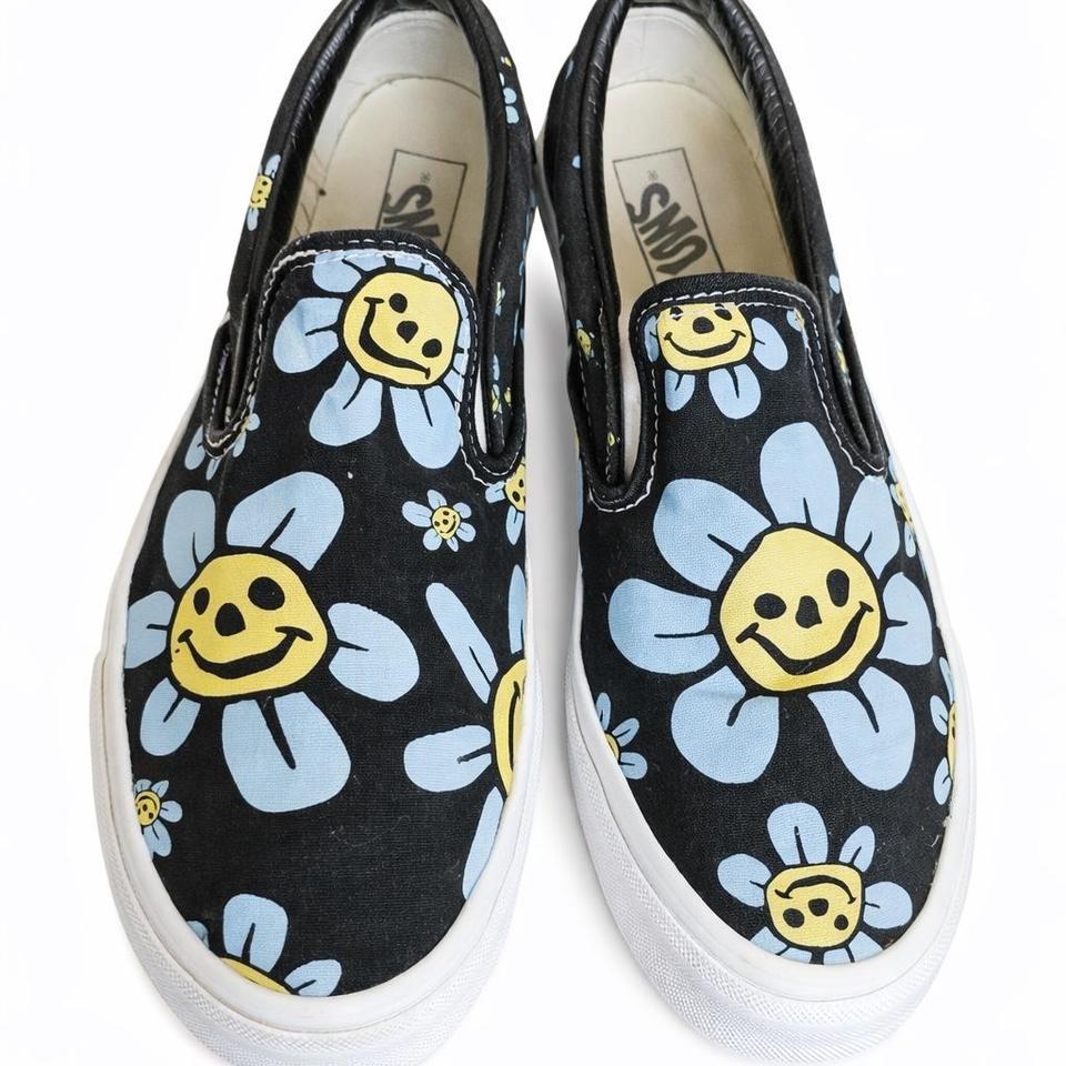Vans Smiley Flower Slip Ons Fa96 6