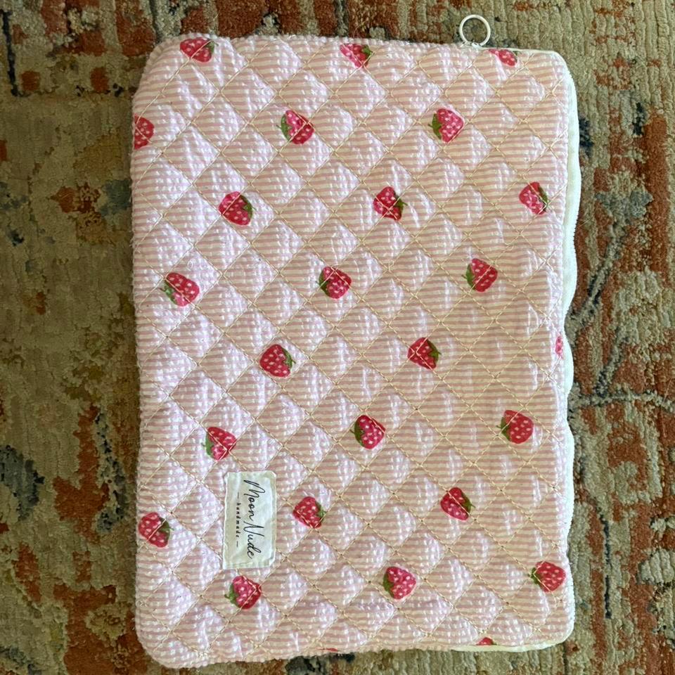 Moon Nude Handmade Pink Strawberry