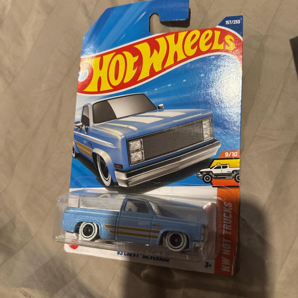 Hot Wheels Blue 85 Chevy 3c9c