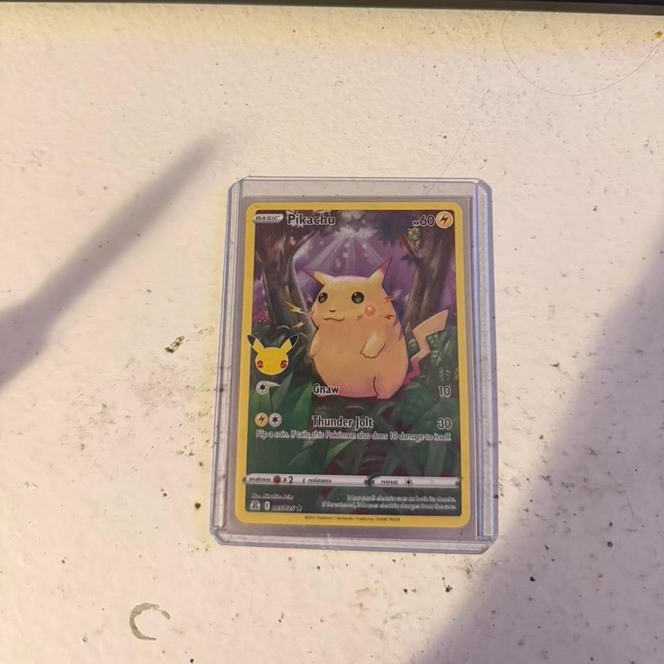 Pikachu 25th Anniversary Full Art B7d3