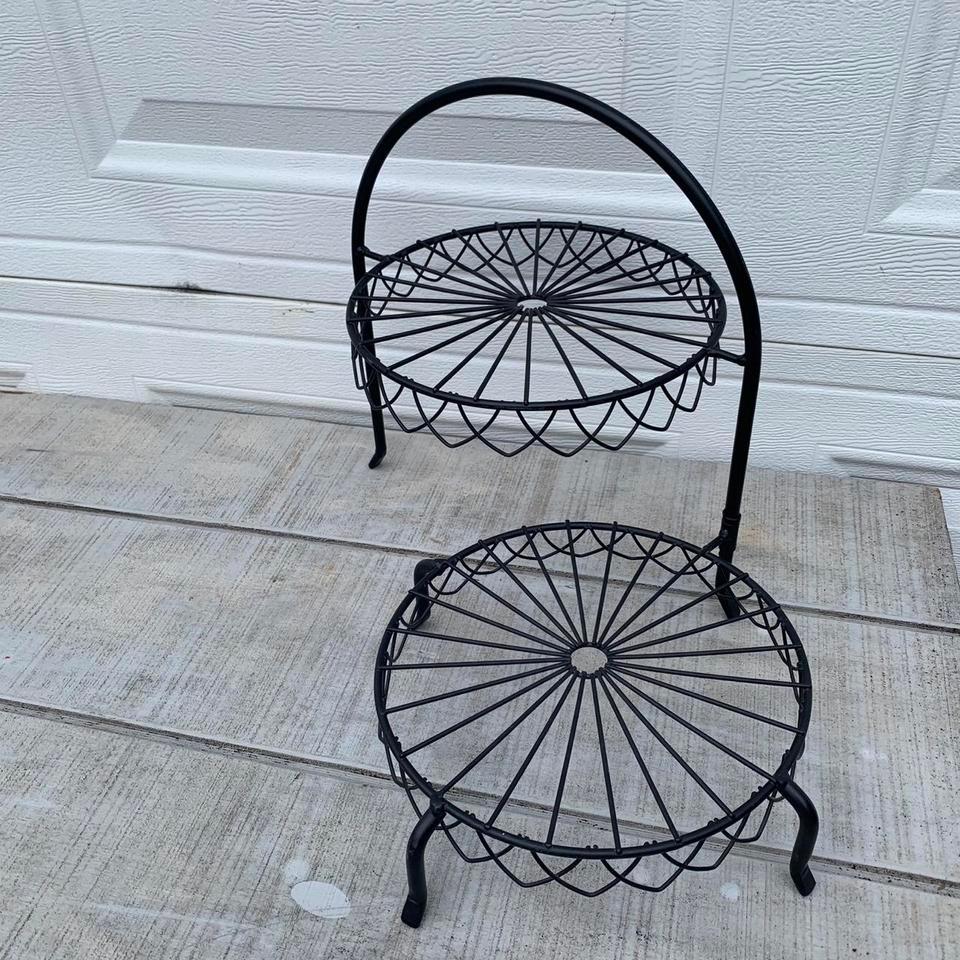Black Metal 2 Tier Display Rack E1ab
