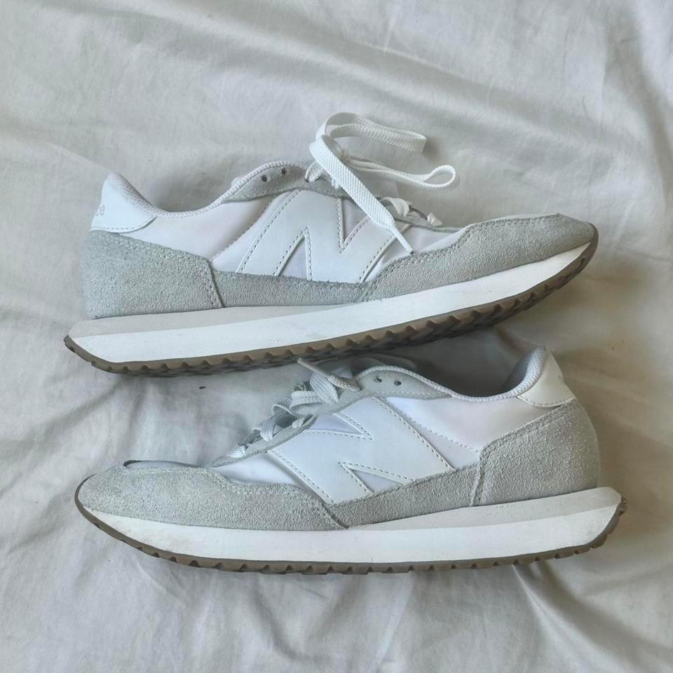 New Balance Womans Shoes Size 4e95