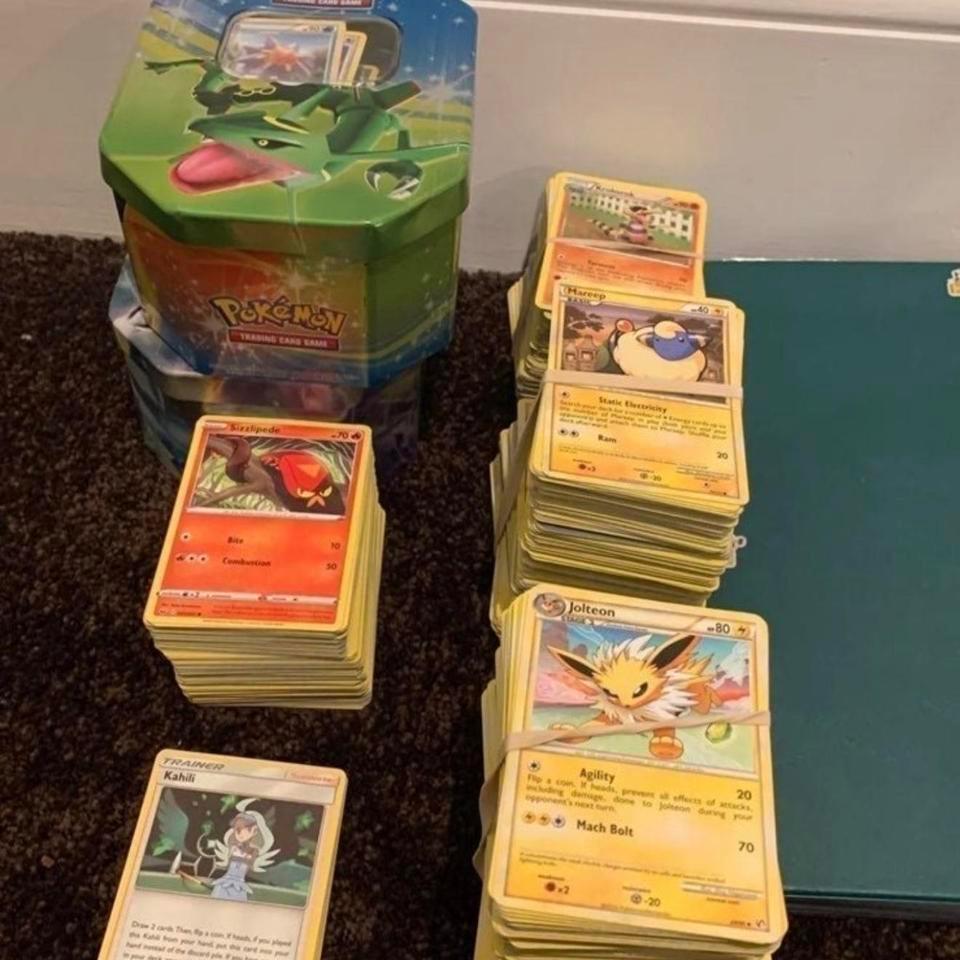 50 Pokemon Card Lot Includes 4a6e