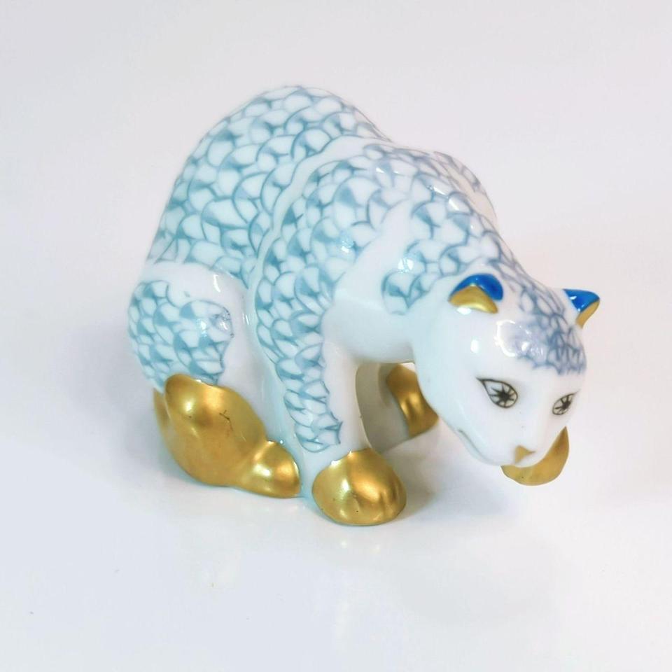 Franklin Mint Curio Cabinet Cat 76bc