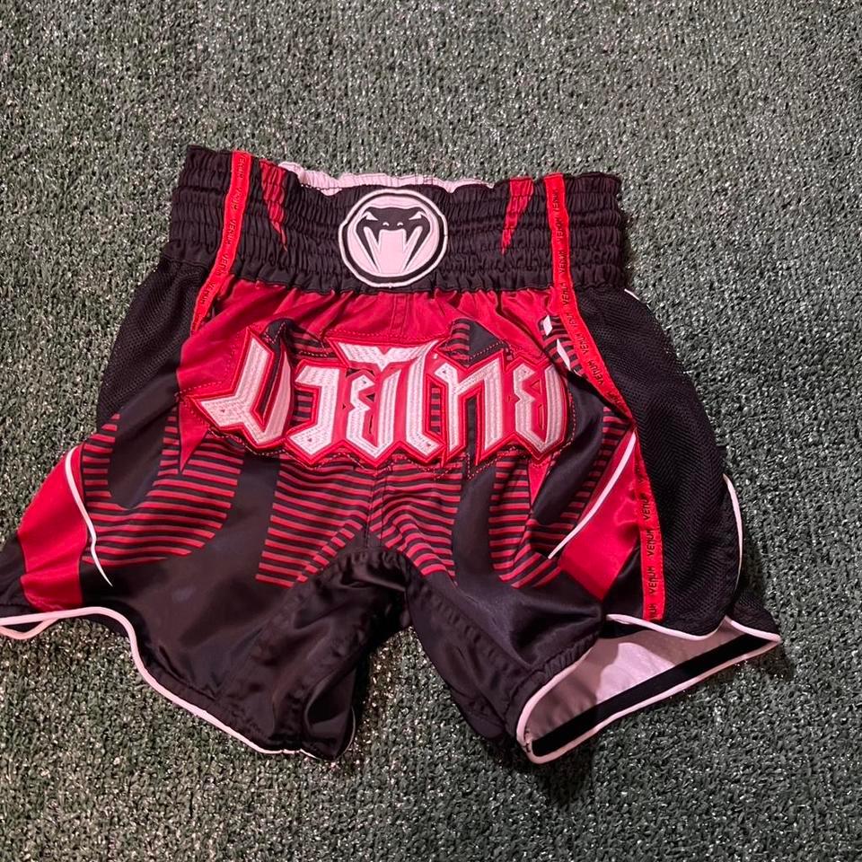 Venum Red Black Muay D947