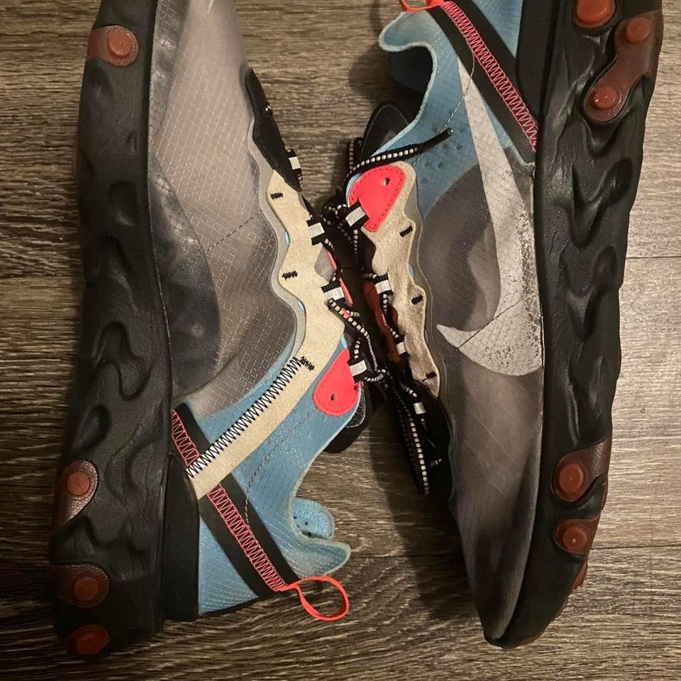 Nike React Element 87 Trainers A261
