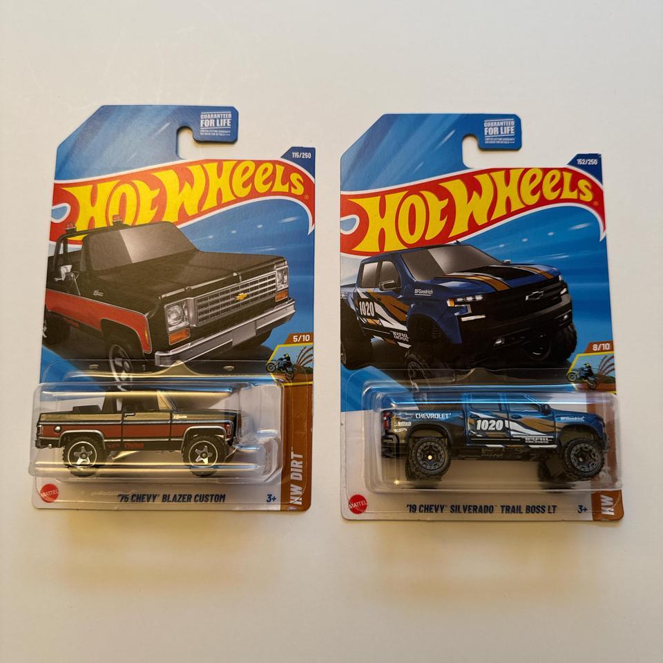 Hot Wheels Chevy Trucks Lot 02f5