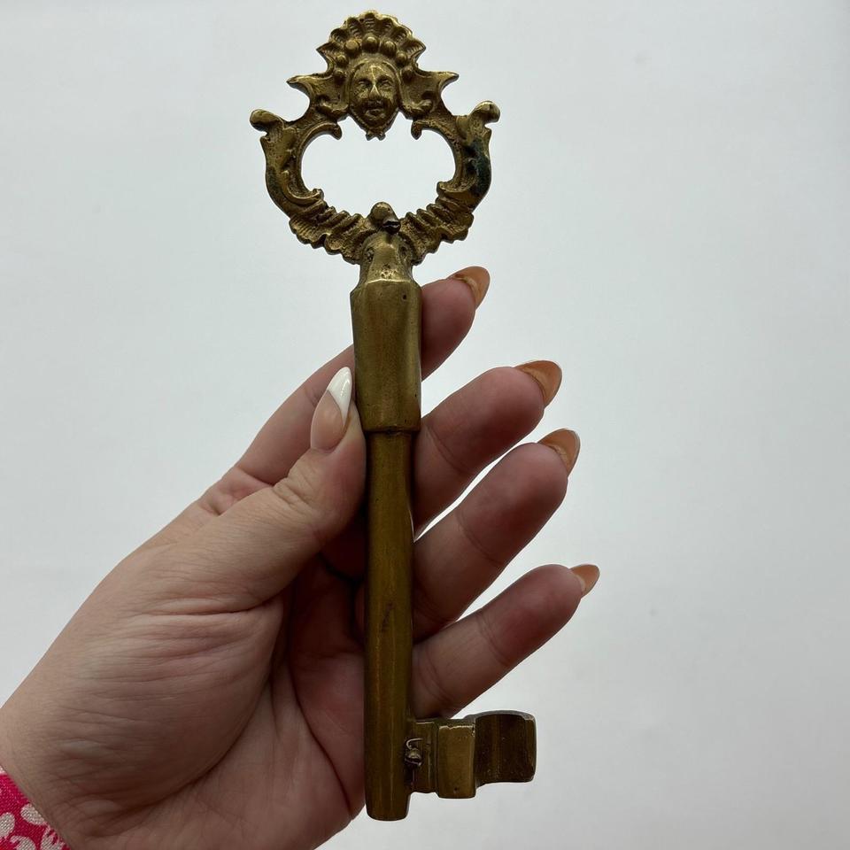 Vintage Large Brass Skeleton Key B45b
