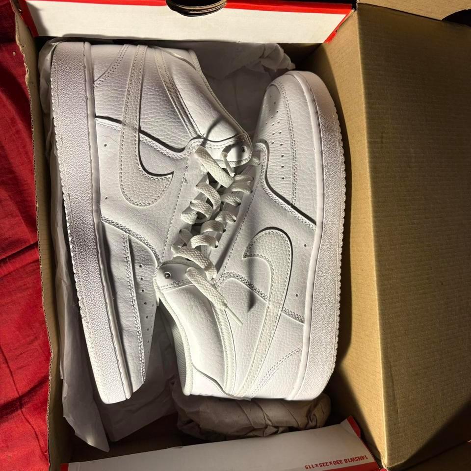 Nike White Court Vision Mid 800d