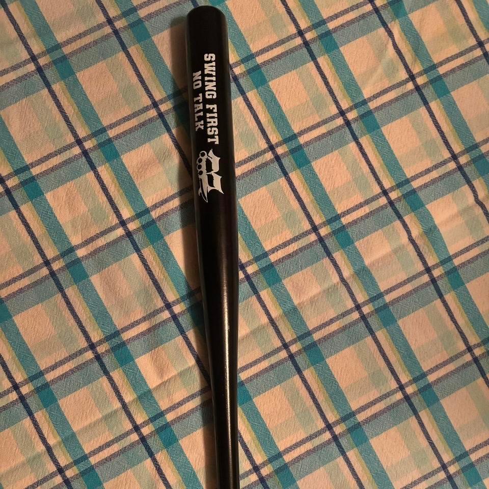 Bodysnatcher Mini Bat Goes Past 7962