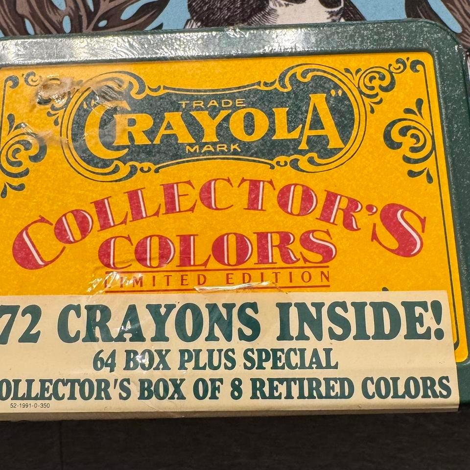 The Crayola Collectors Colors Tin 36f7