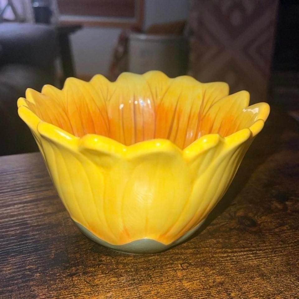 Vibrant Ceramic Sunflower Bowl 7fb0 3