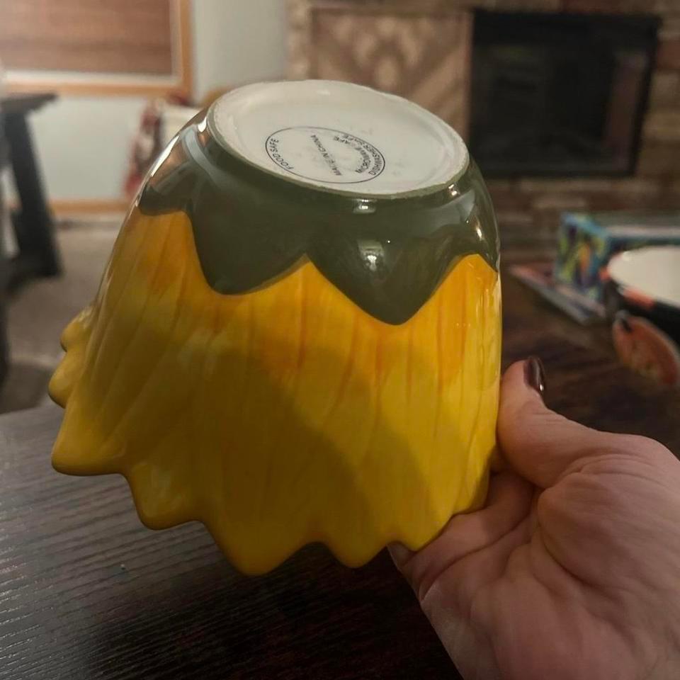 Vibrant Ceramic Sunflower Bowl 7fb0 4