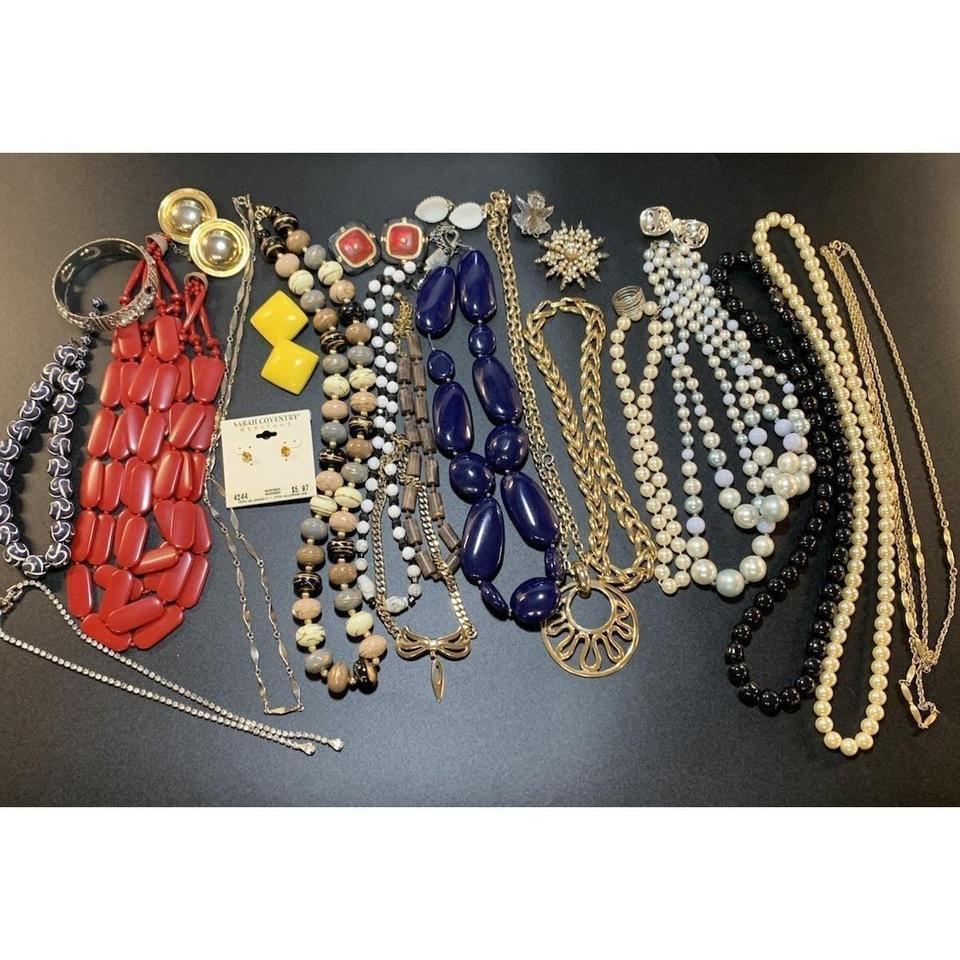 Vintage Lot Of Wearable Mixed 0fd7