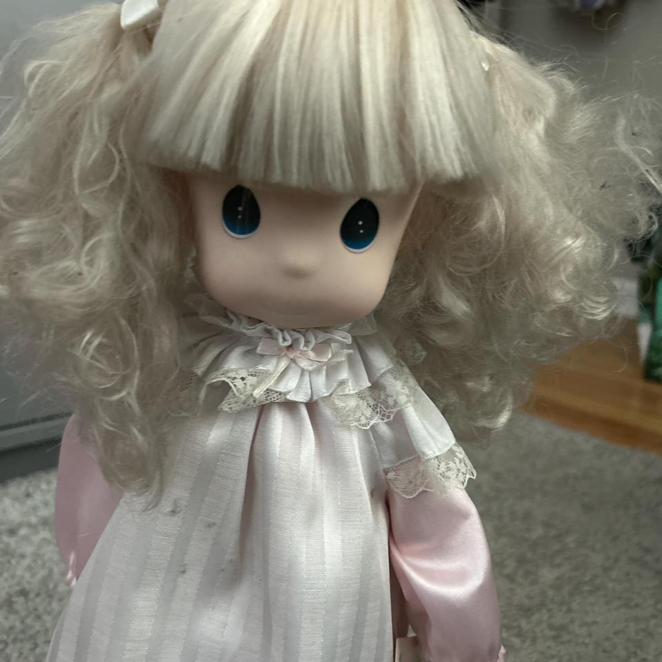Precious Moments Doll With Blonde Ae5b